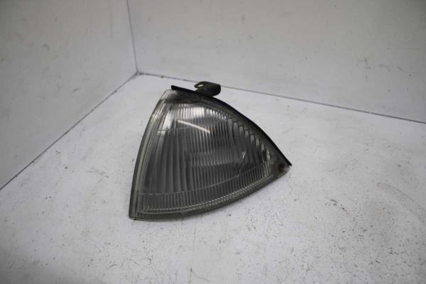 CLIGNOTEUR GAUCHE SUZUKI SWIFT 1989-1996 - Vue 1